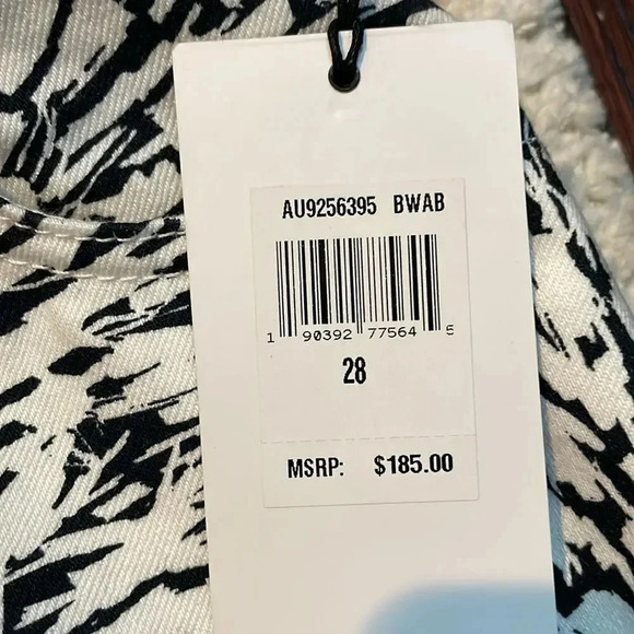 7 For All Mankind Abstract Mini Jean Skirt Size 28 NWT Black/White - Picture 3 of 8